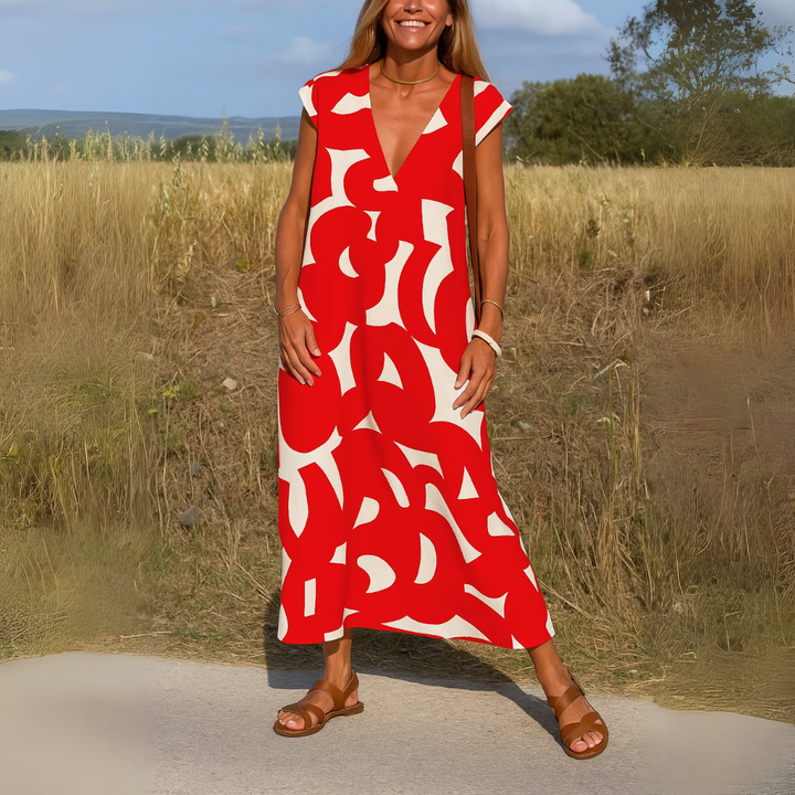 Kelly | Lightweight Floral V-Neck Dress with Flattering Fit