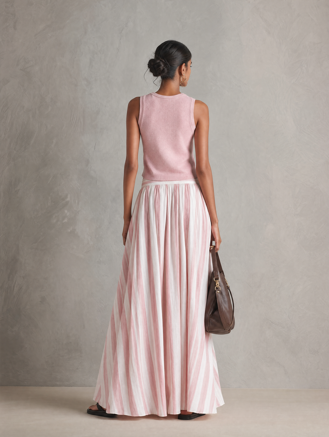 Women's Casual Pink Stretch-knit Sleeveless Round-neck Top Paired With A Woven Pink Printed Maxi Skirt MDZ0986G3LXY