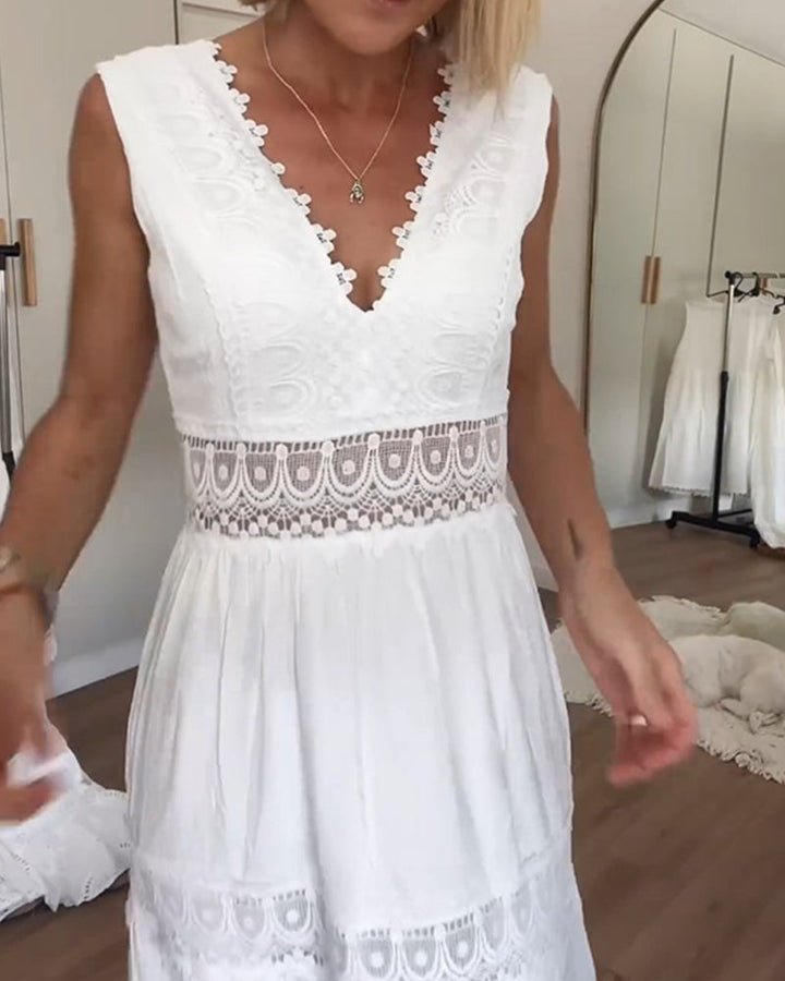 Amani | Elegant Lace V-Neck Midi Dress