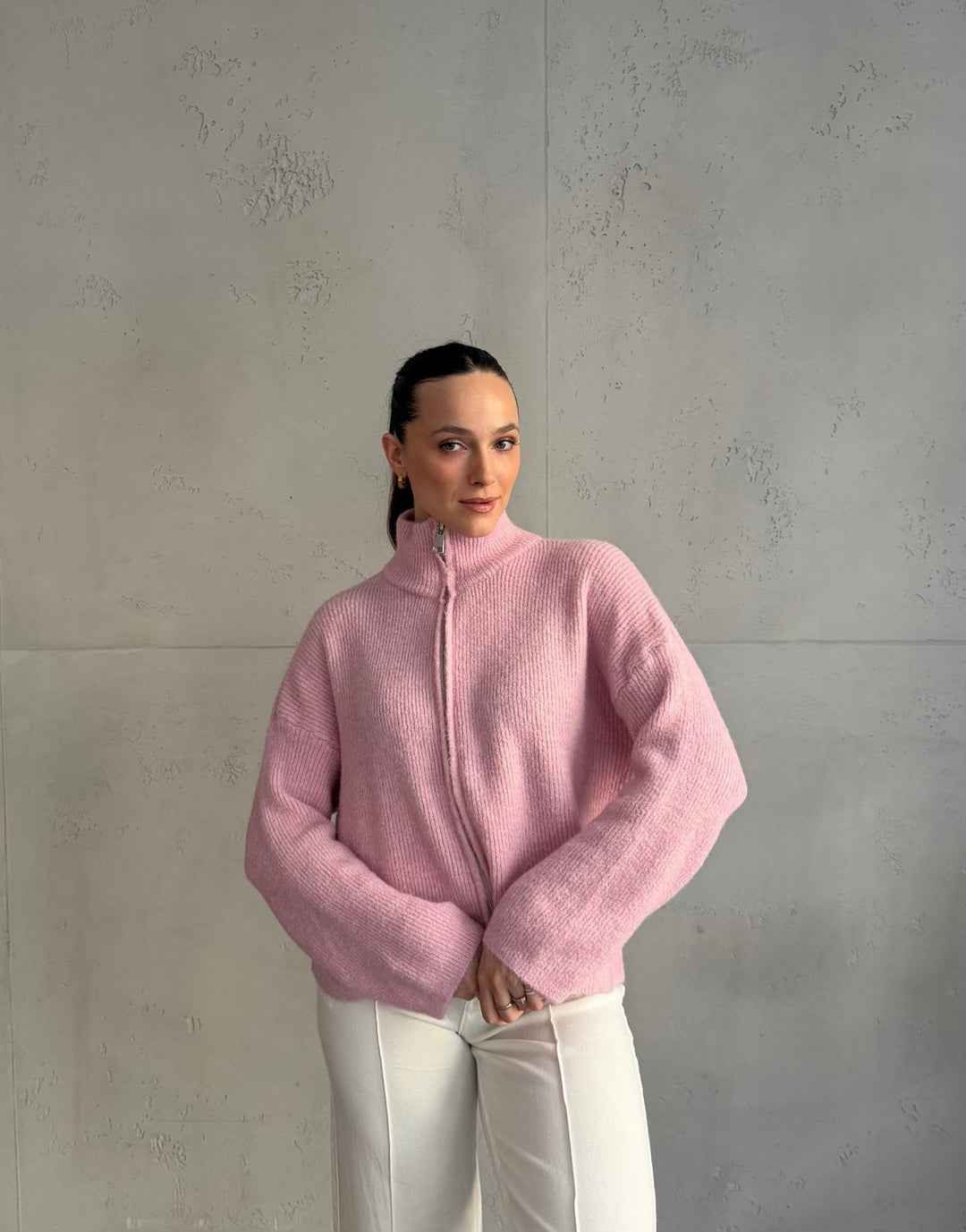Salvation - Uni” cardigan with zipper and stand-up collar