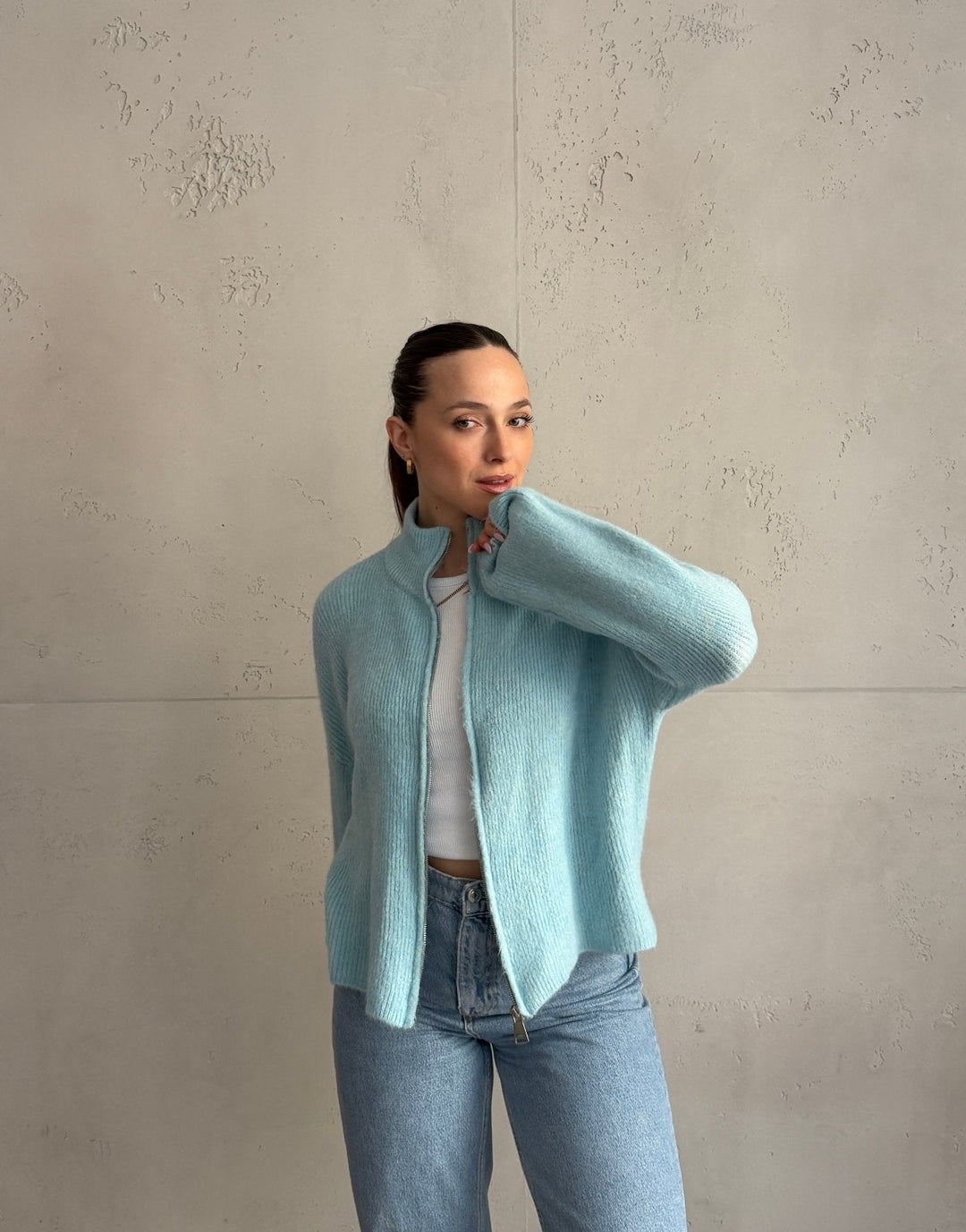 Salvation - Uni” cardigan with zipper and stand-up collar